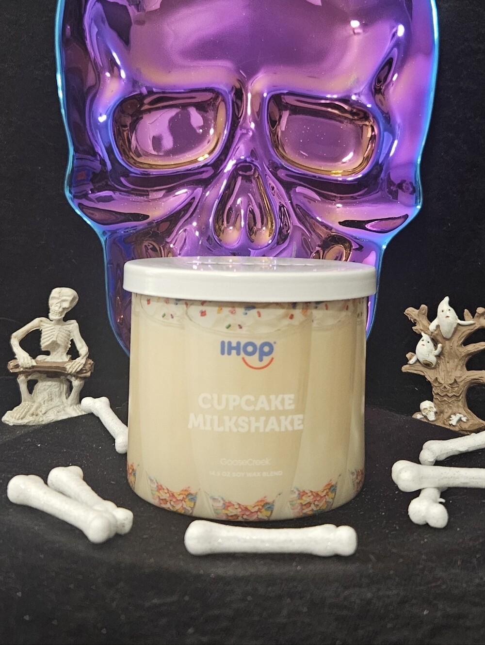 NWT Goose Creek IHOP Cupcake Milkshake 3-wick Candle - White